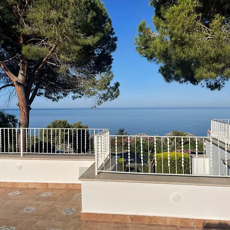 Modern Sea View Villa- Private Garden&beach Access Villa