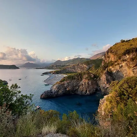 Modern Sea View Villa- Private Garden&beach Access Scalea