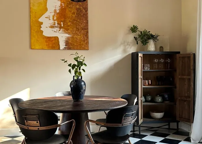 Modern Sea View Villa- Private Garden&beach Access Villa *