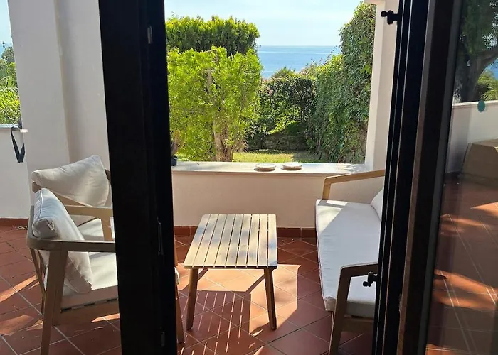 Modern Sea View Villa- Private Garden&beach Access