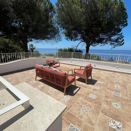 Modern Sea View Villa- Private Garden&beach Access * Scalea