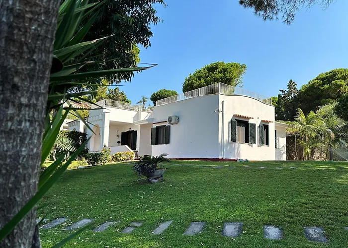 Modern Sea View Villa- Private Garden&beach Access Scalea